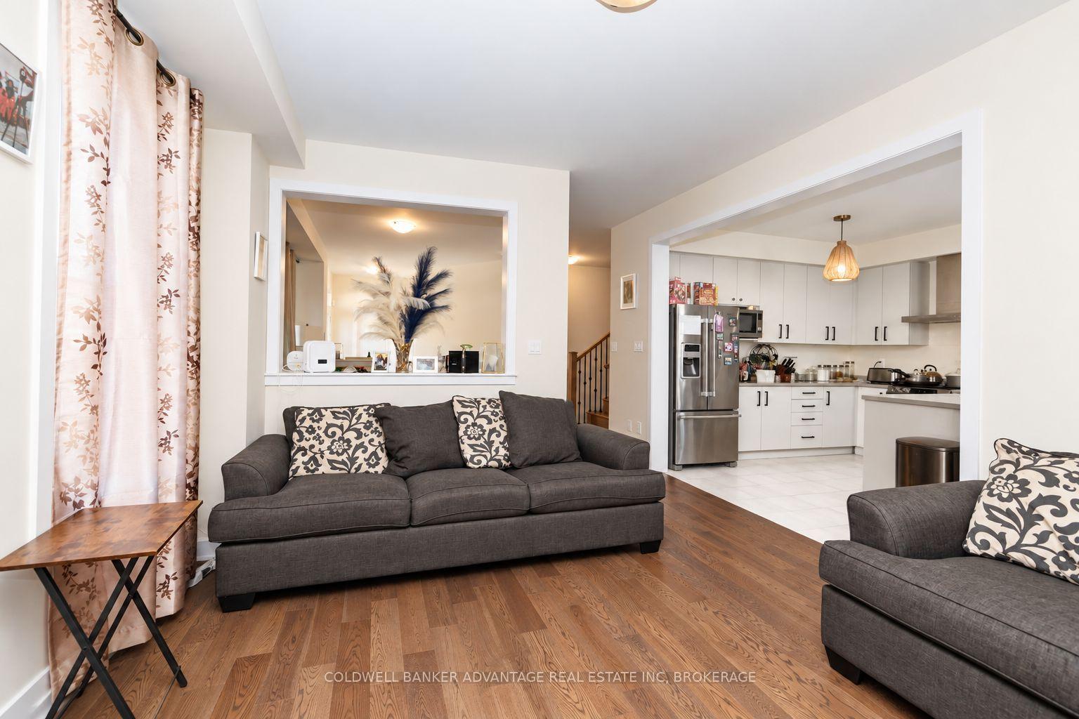 Photo 9 of 8 Downriver Drive, Welland, Dain City — HOMEH