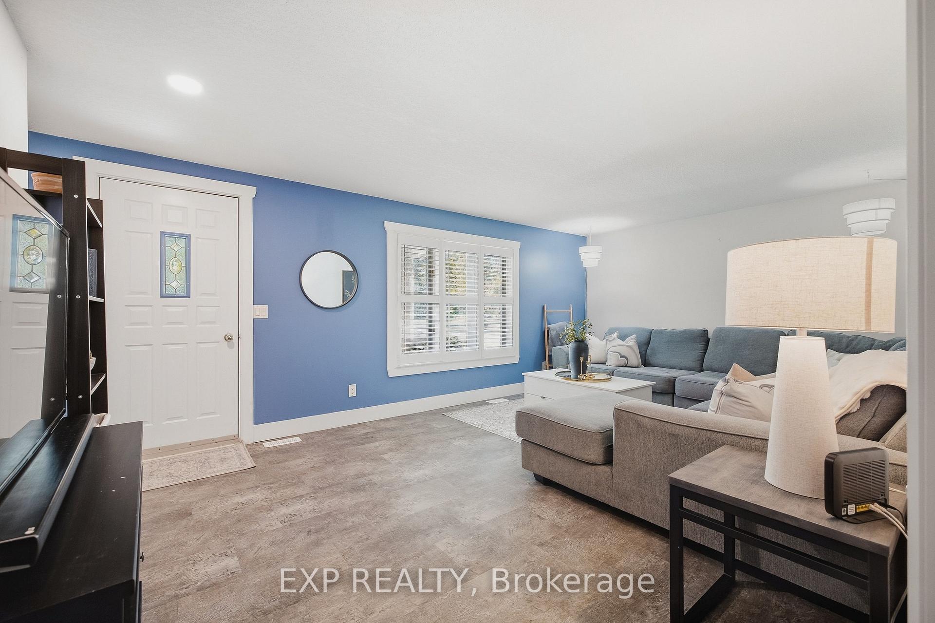 Photo 5 of 1065 Howick Street, Howick — HOMEH
