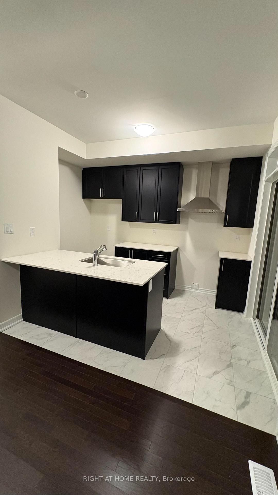 Photo 19 of 11 Radiance Way, Whitby, Rural Whitby — HOMEH