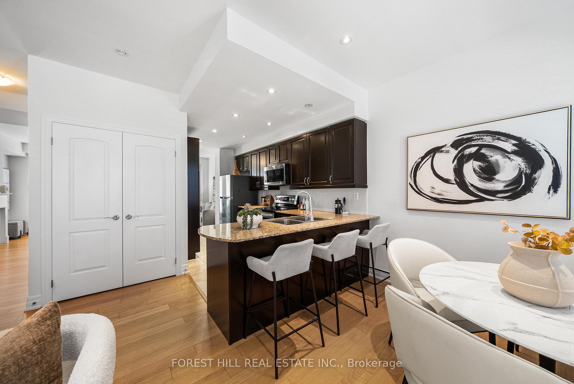 Photo 11 of 25 Beverley Glen Boulevard, Vaughan, Beverley Glen — HOMEH