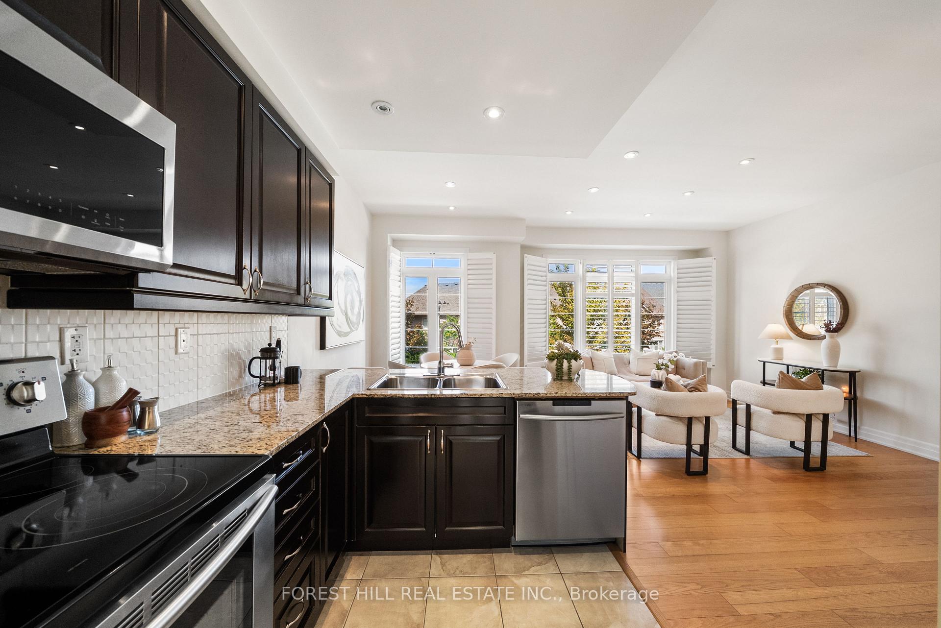 Photo 12 of 25 Beverley Glen Boulevard, Vaughan, Beverley Glen — HOMEH