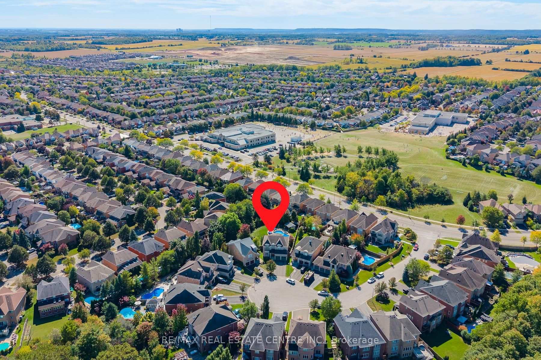 Photo 4 of 14 View Point Circle, Halton Hills, Georgetown — HOMEH