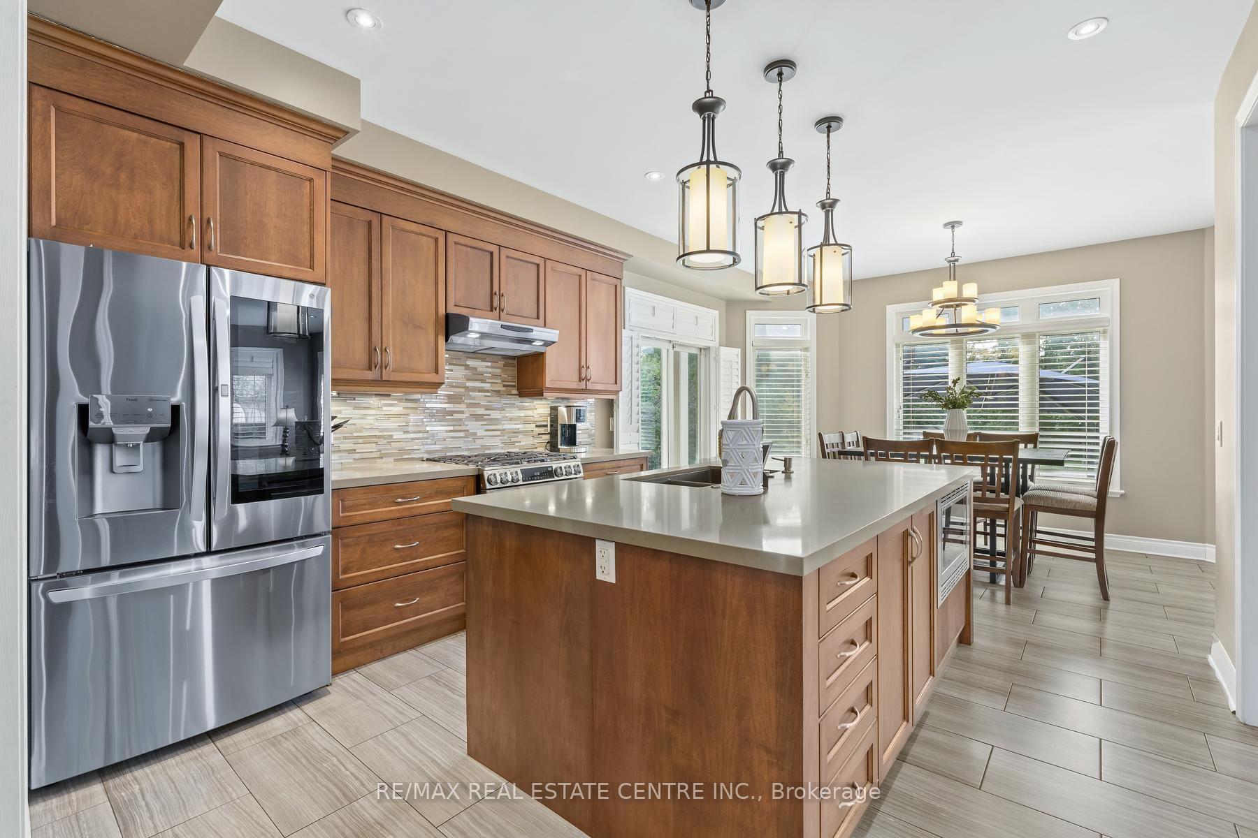 Photo 11 of 14 View Point Circle, Halton Hills, Georgetown — HOMEH