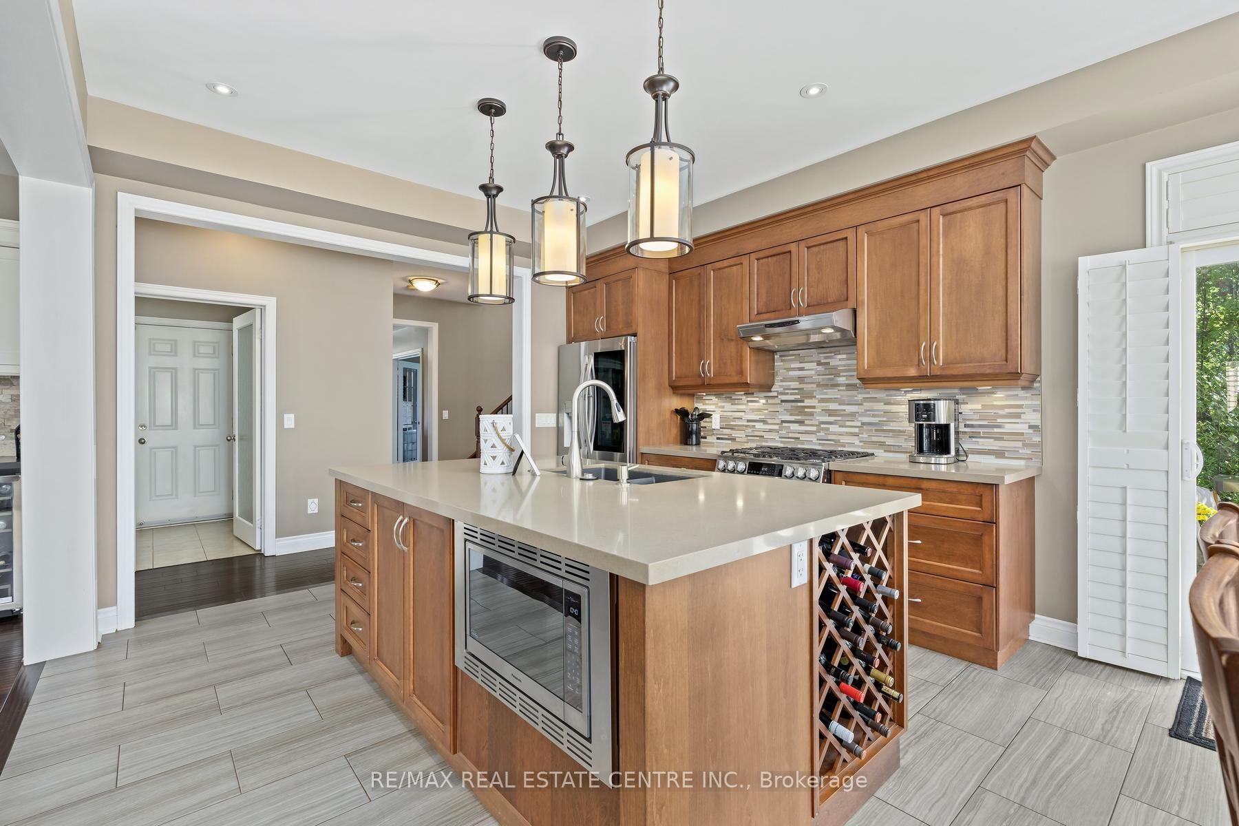Photo 13 of 14 View Point Circle, Halton Hills, Georgetown — HOMEH
