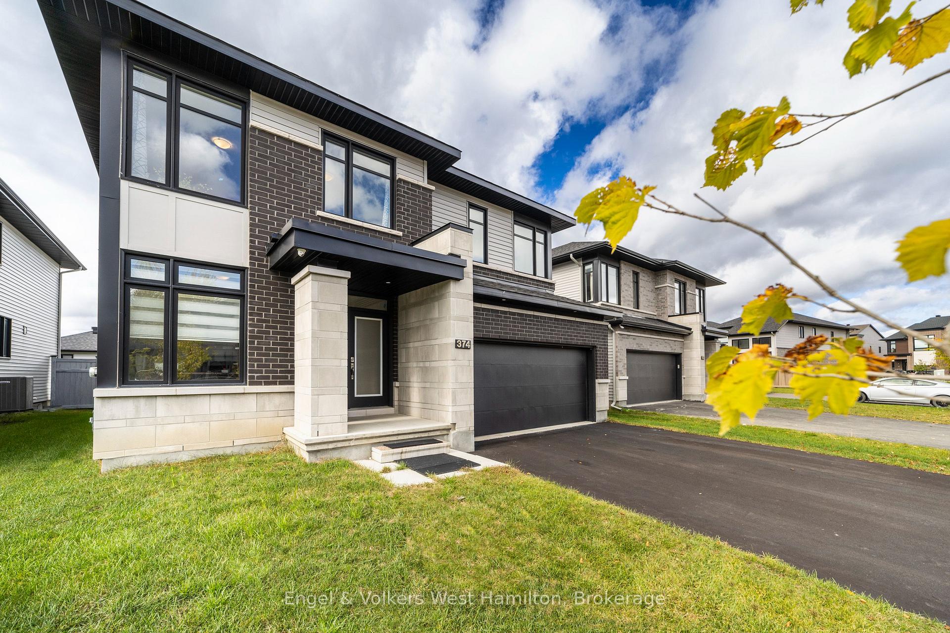Photo 1 of 374 Big Dipper Street, Ottawa, Riverside South/Gloucester Glen — HOMEH