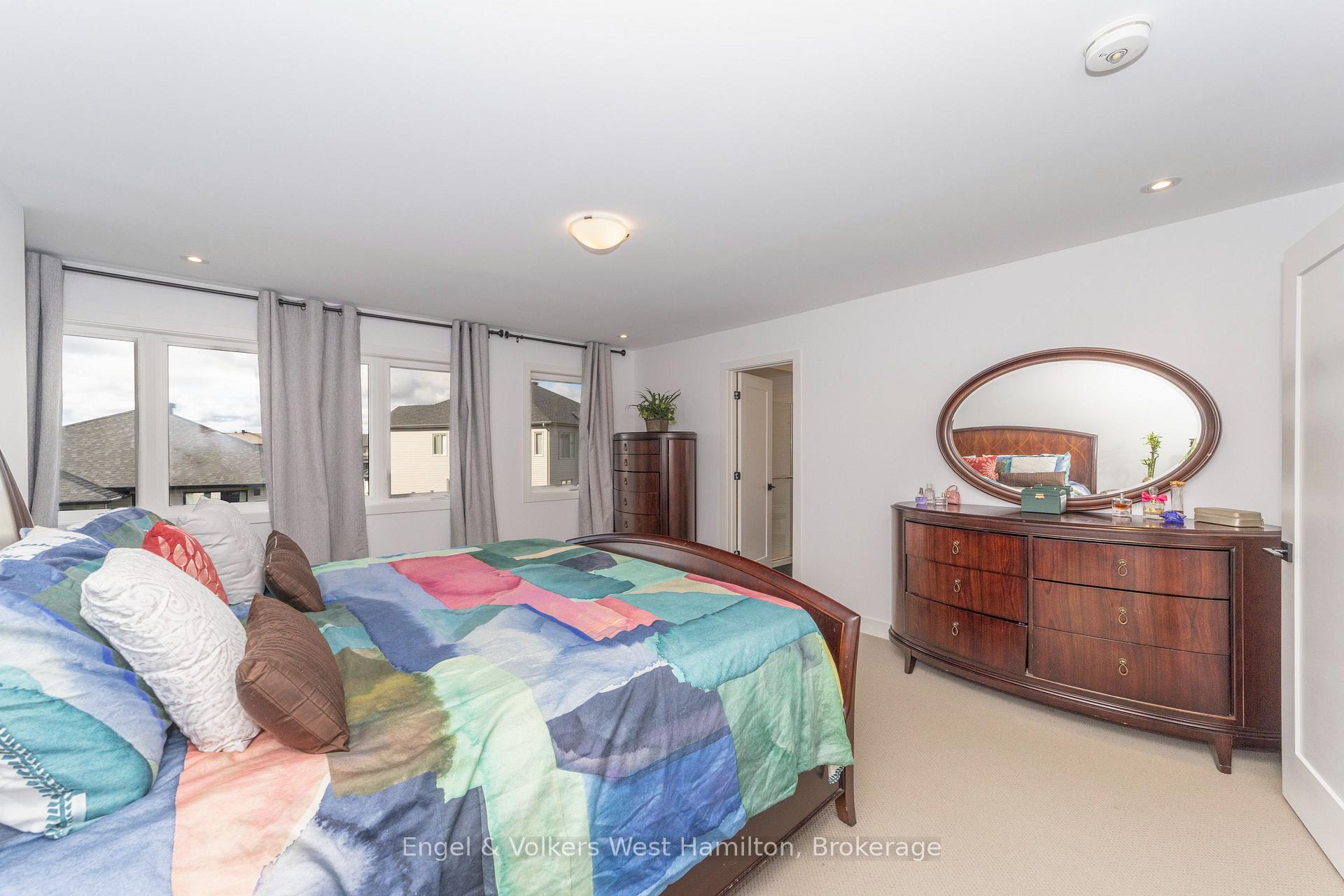 Photo 22 of 374 Big Dipper Street, Ottawa, Riverside South/Gloucester Glen — HOMEH