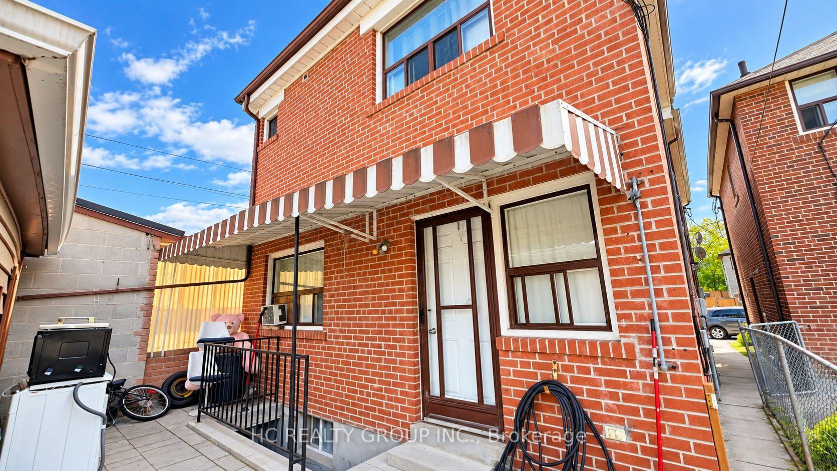Photo 2 of 34 Carus Avenue, Toronto, Wychwood — HOMEH