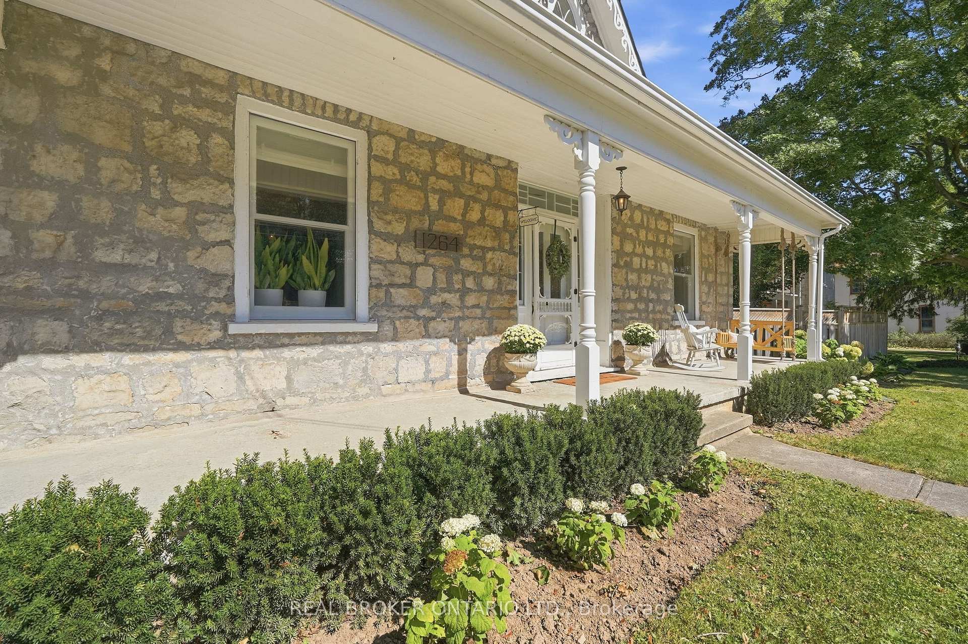 Photo 3 of 1264 Old 8 Highway, Hamilton, Rural Flamborough — HOMEH