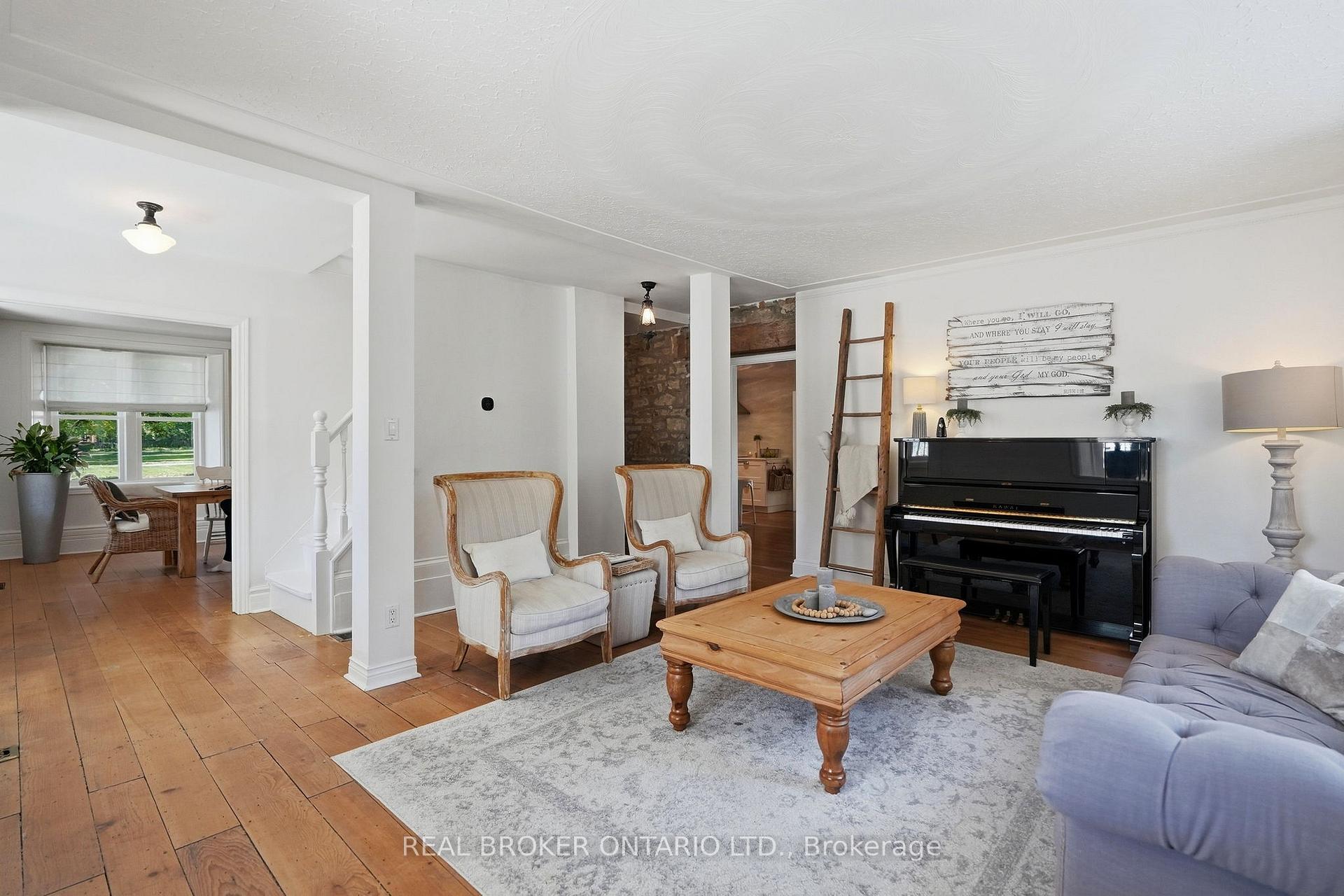 Photo 11 of 1264 Old 8 Highway, Hamilton, Rural Flamborough — HOMEH