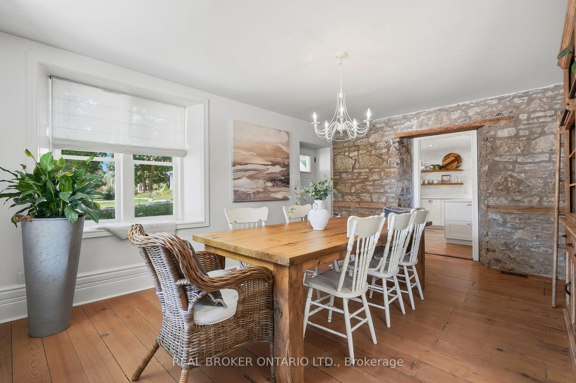 Photo 14 of 1264 Old 8 Highway, Hamilton, Rural Flamborough — HOMEH