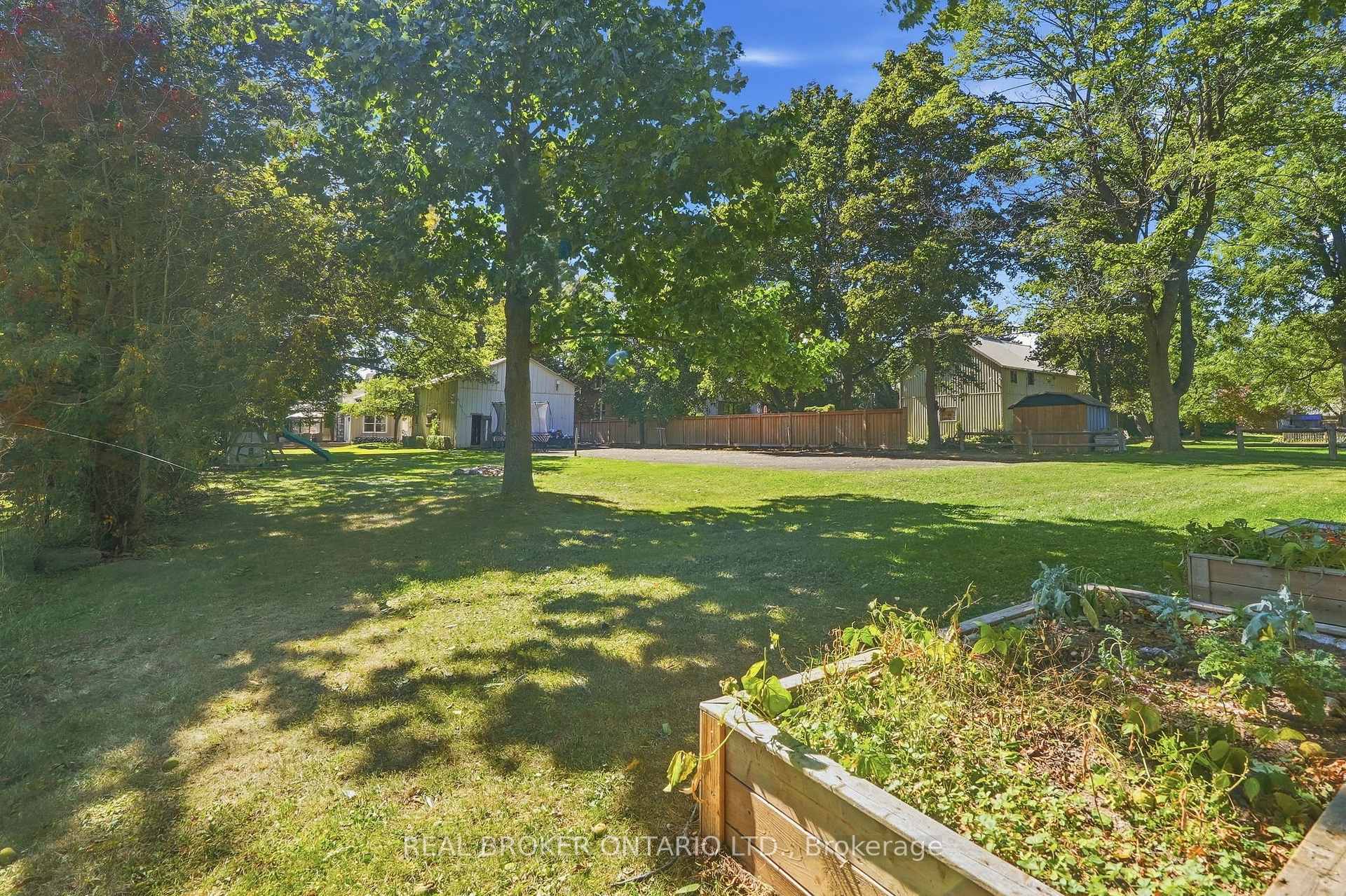 Photo 52 of 1264 Old 8 Highway, Hamilton, Rural Flamborough — HOMEH