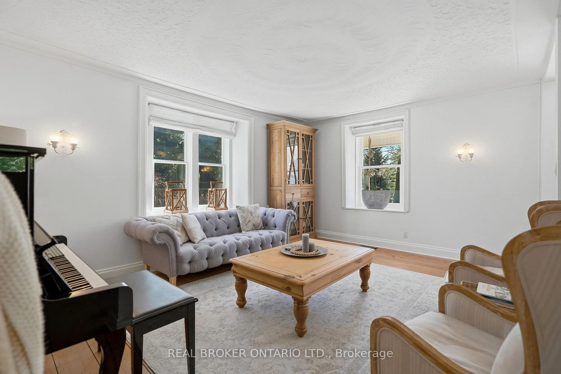 Photo 10 of 1264 Old 8 Highway, Hamilton, Rural Flamborough — HOMEH