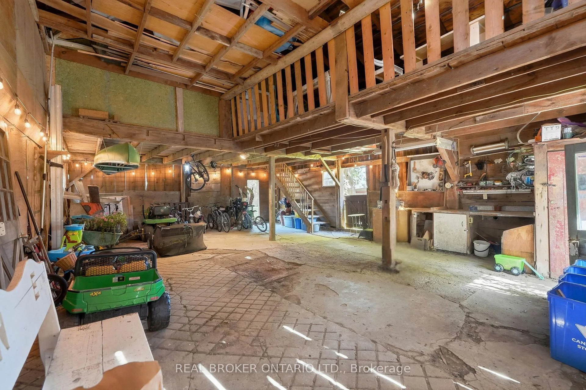 Photo 56 of 1264 Old 8 Highway, Hamilton, Rural Flamborough — HOMEH