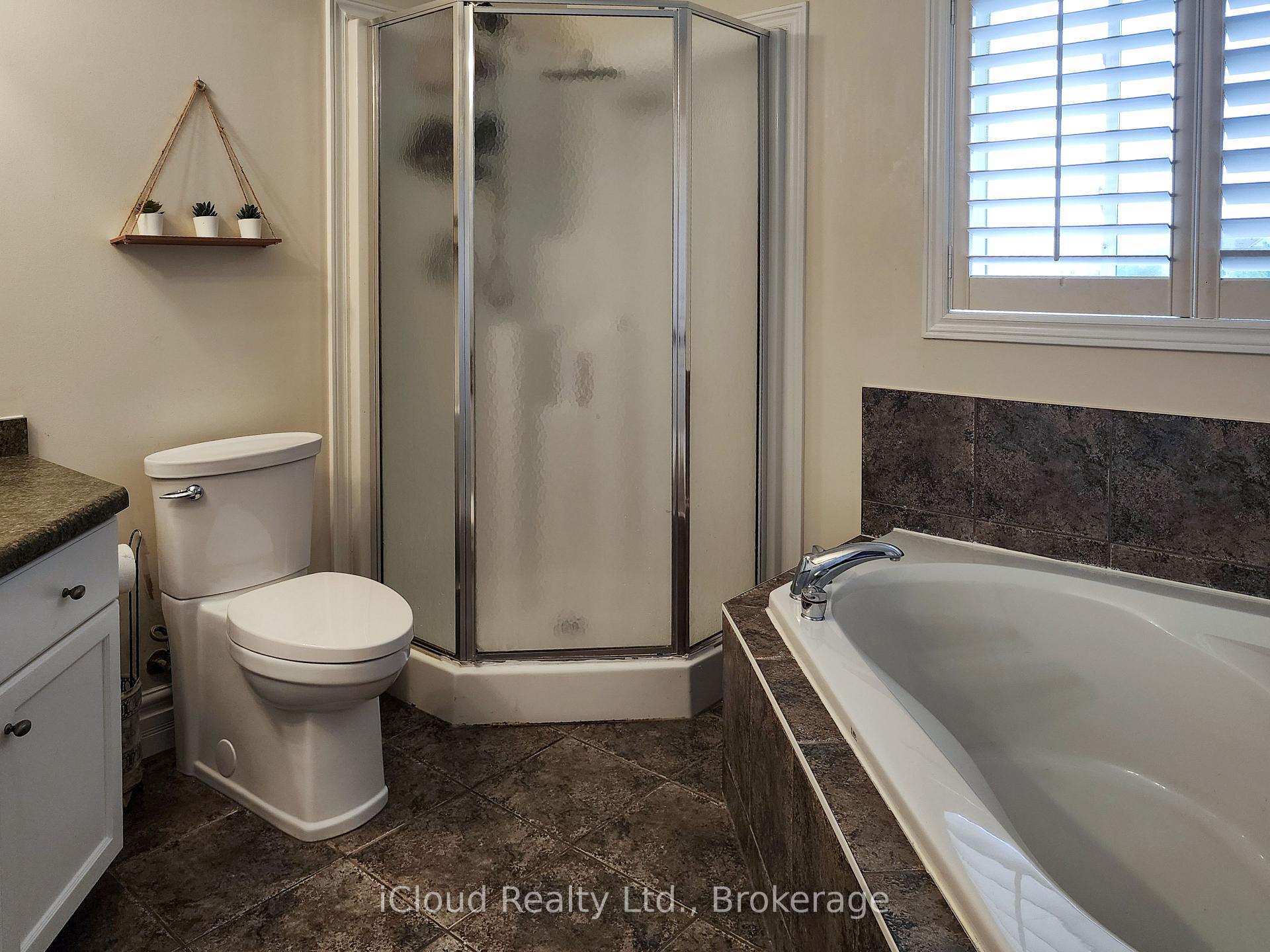 Photo 13 of 55 Magnificent Way, Hamilton, Binbrook — HOMEH