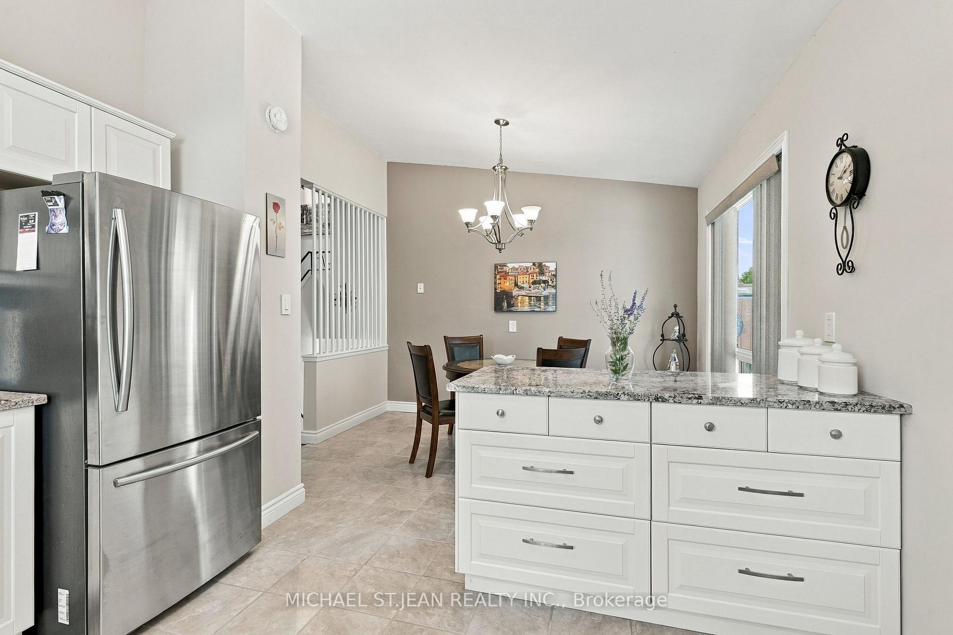 Photo 18 of 46 Lawrence Avenue, Hamilton, Greenford — HOMEH