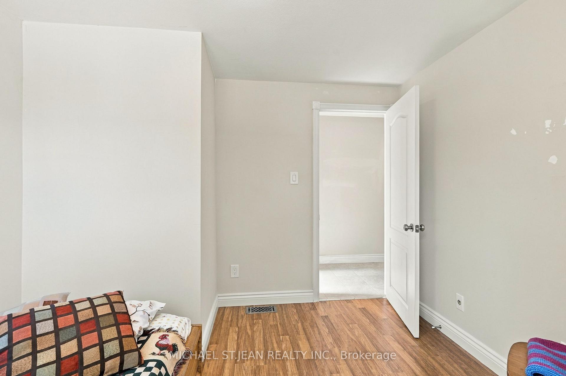 Photo 22 of 46 Lawrence Avenue, Hamilton, Greenford — HOMEH