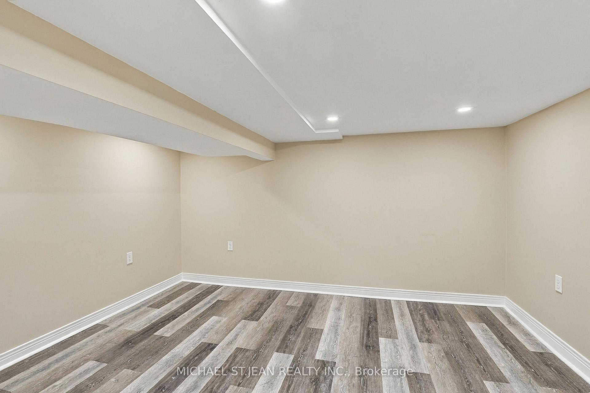 Photo 39 of 46 Lawrence Avenue, Hamilton, Greenford — HOMEH