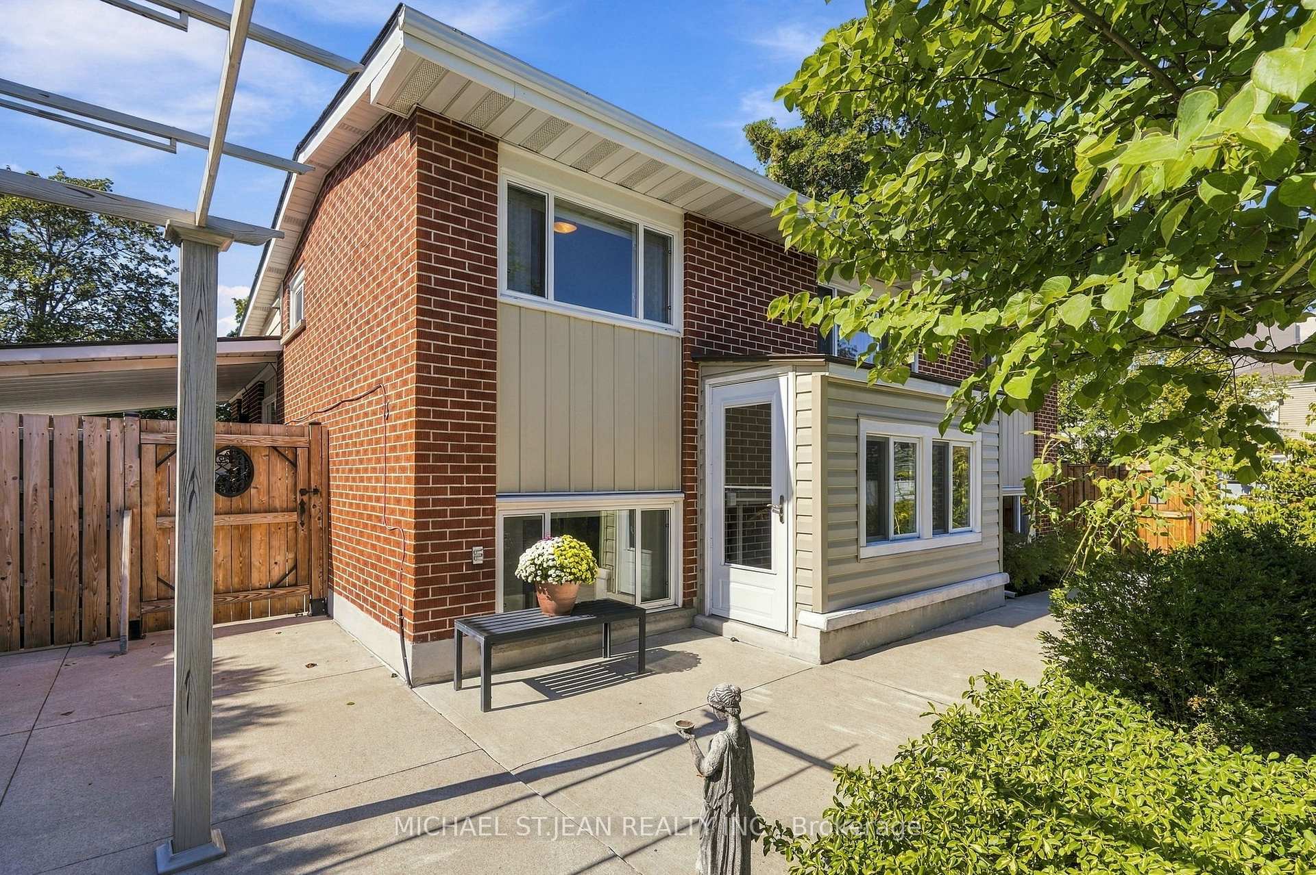 Photo 44 of 46 Lawrence Avenue, Hamilton, Greenford — HOMEH