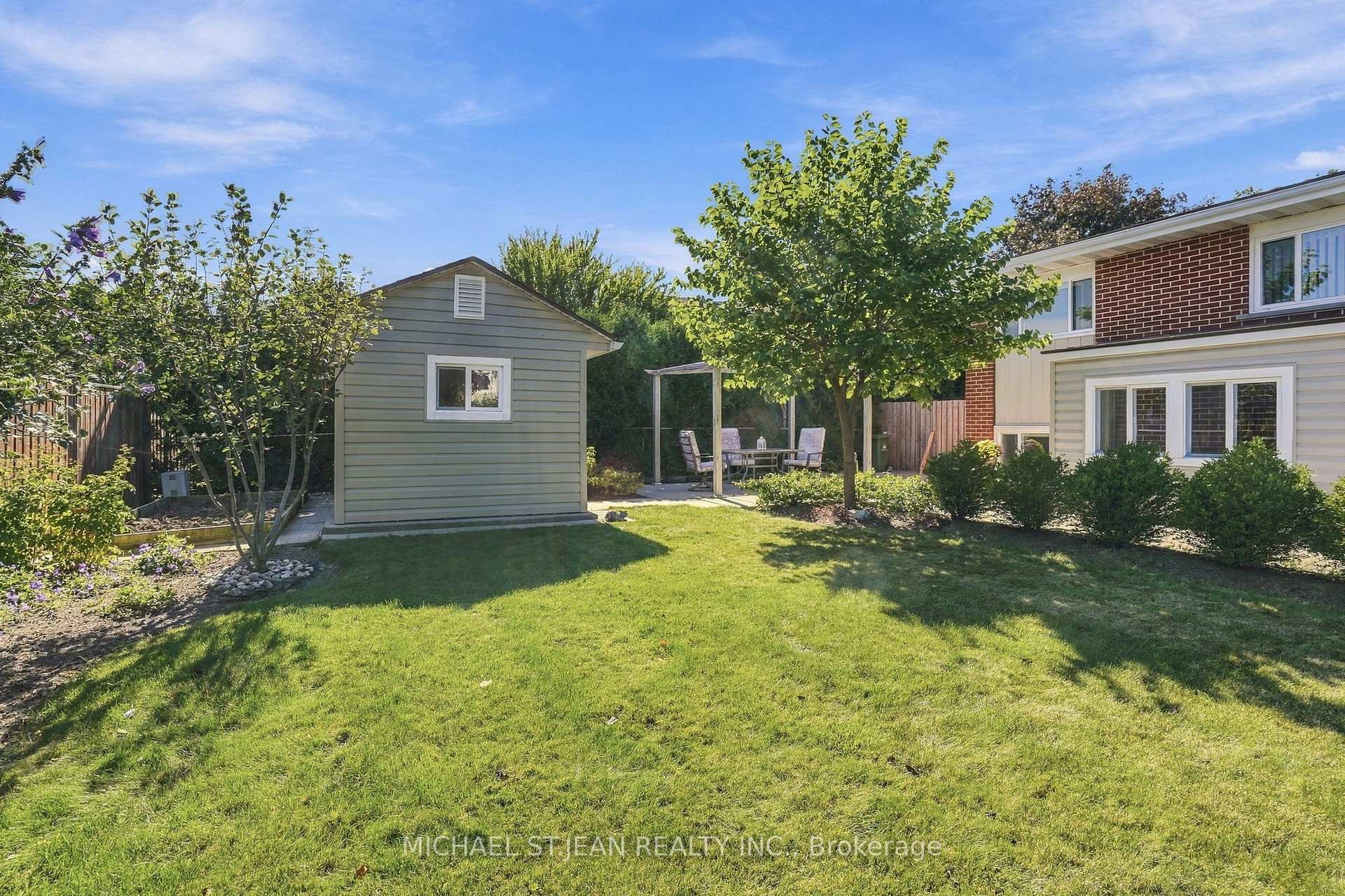 Photo 47 of 46 Lawrence Avenue, Hamilton, Greenford — HOMEH