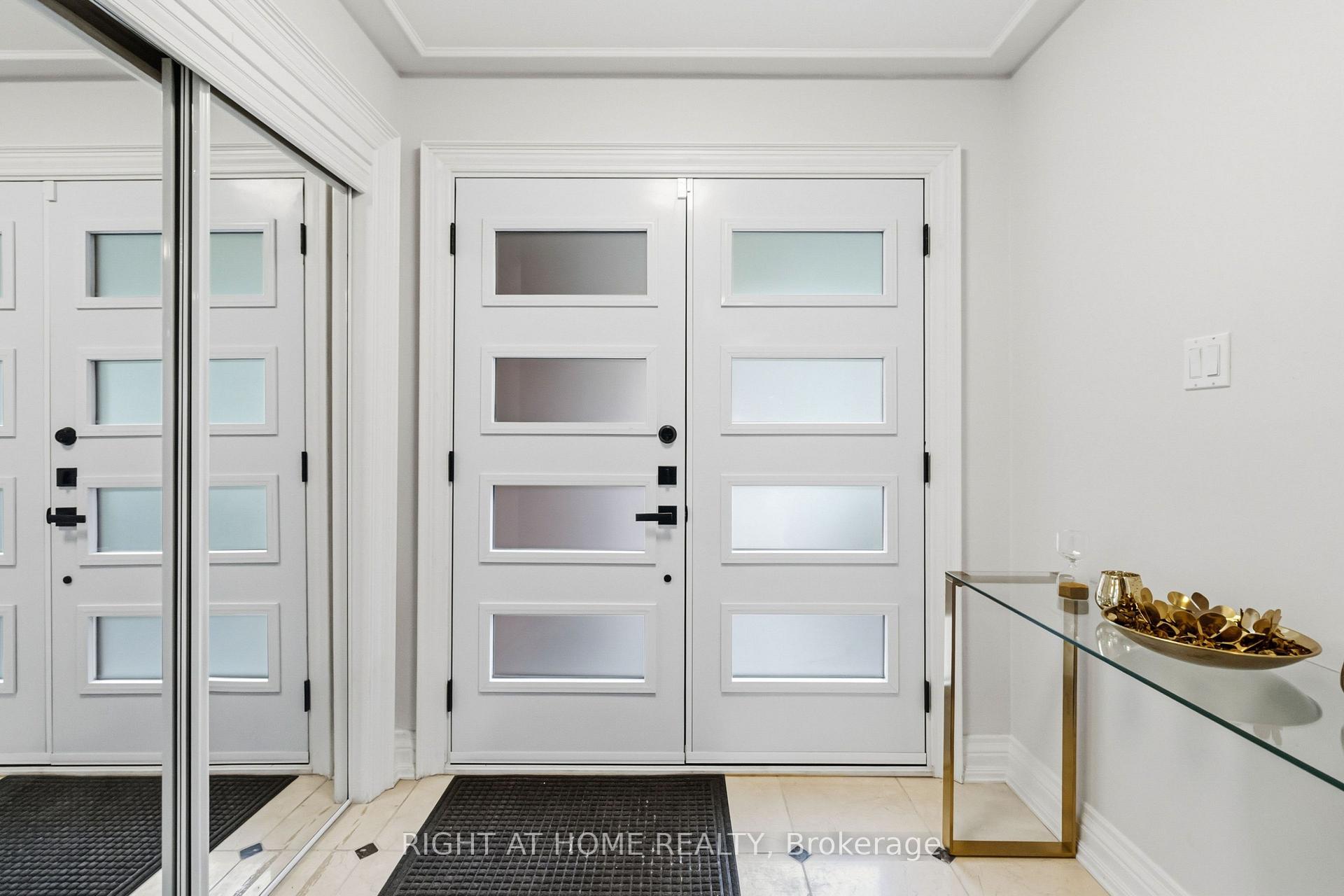 Photo 5 of 2128 Eighth Line, Oakville, Wedgewood Creek — HOMEH