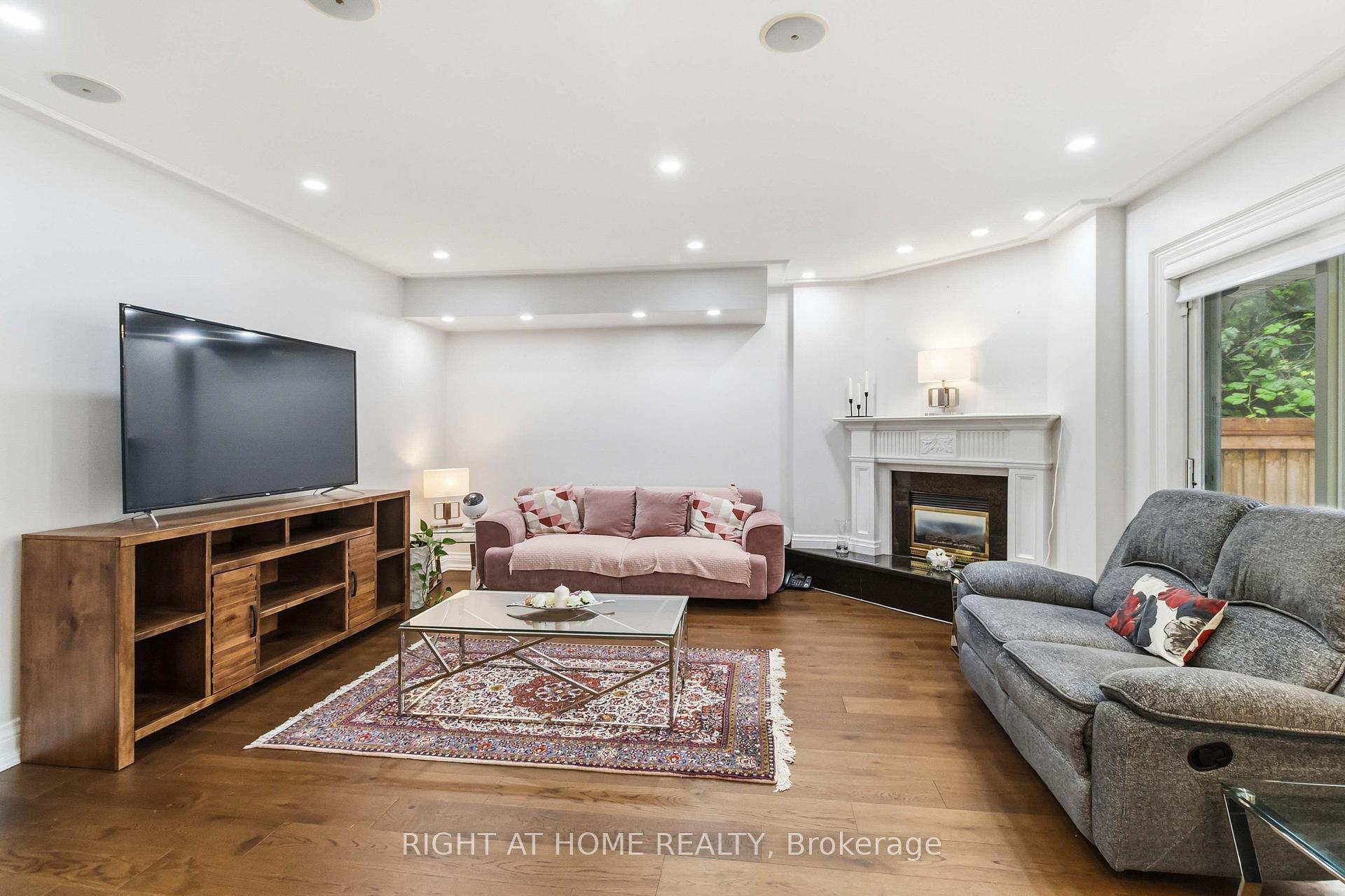 Photo 9 of 2128 Eighth Line, Oakville, Wedgewood Creek — HOMEH