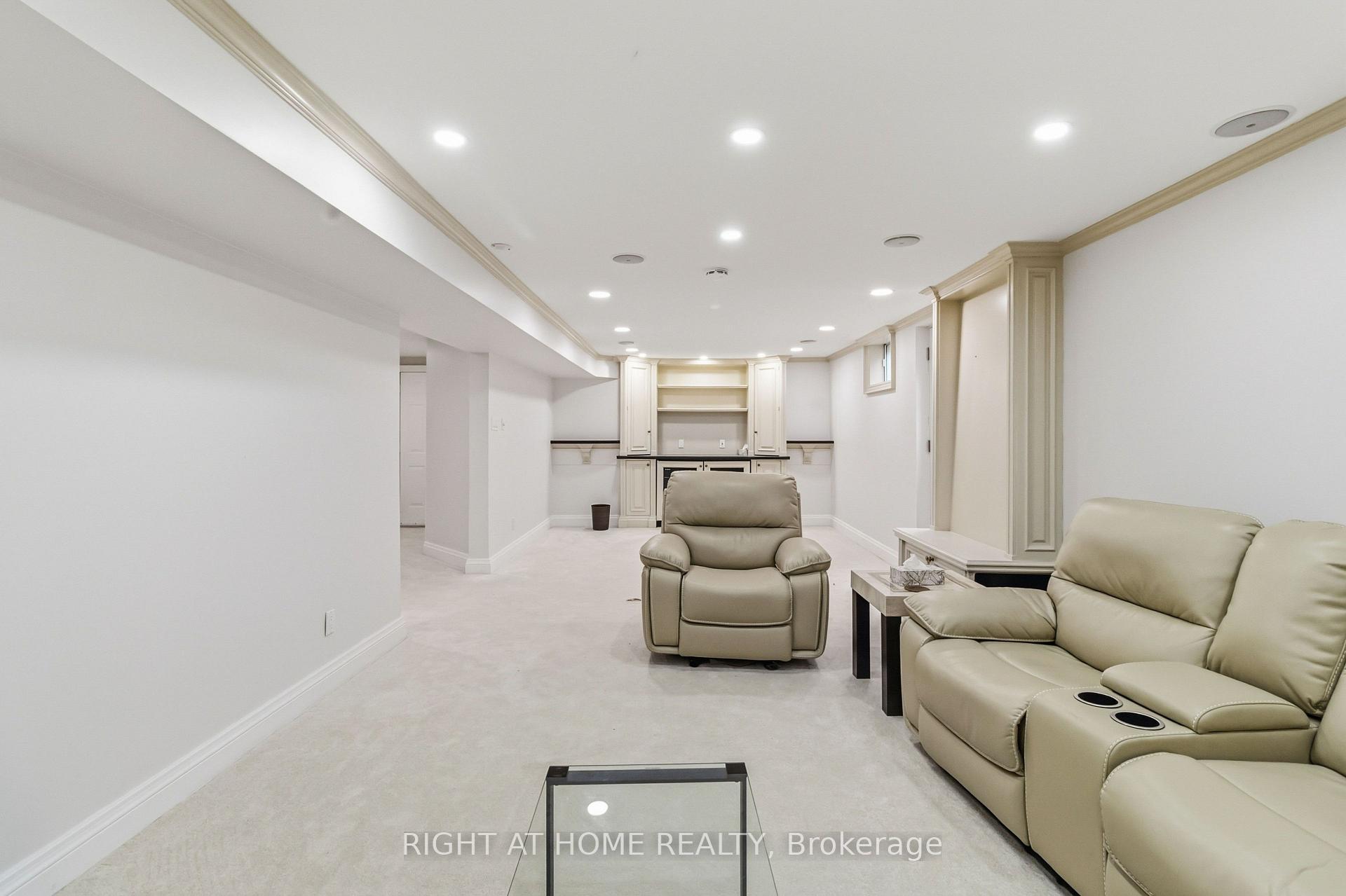 Photo 35 of 2128 Eighth Line, Oakville, Wedgewood Creek — HOMEH