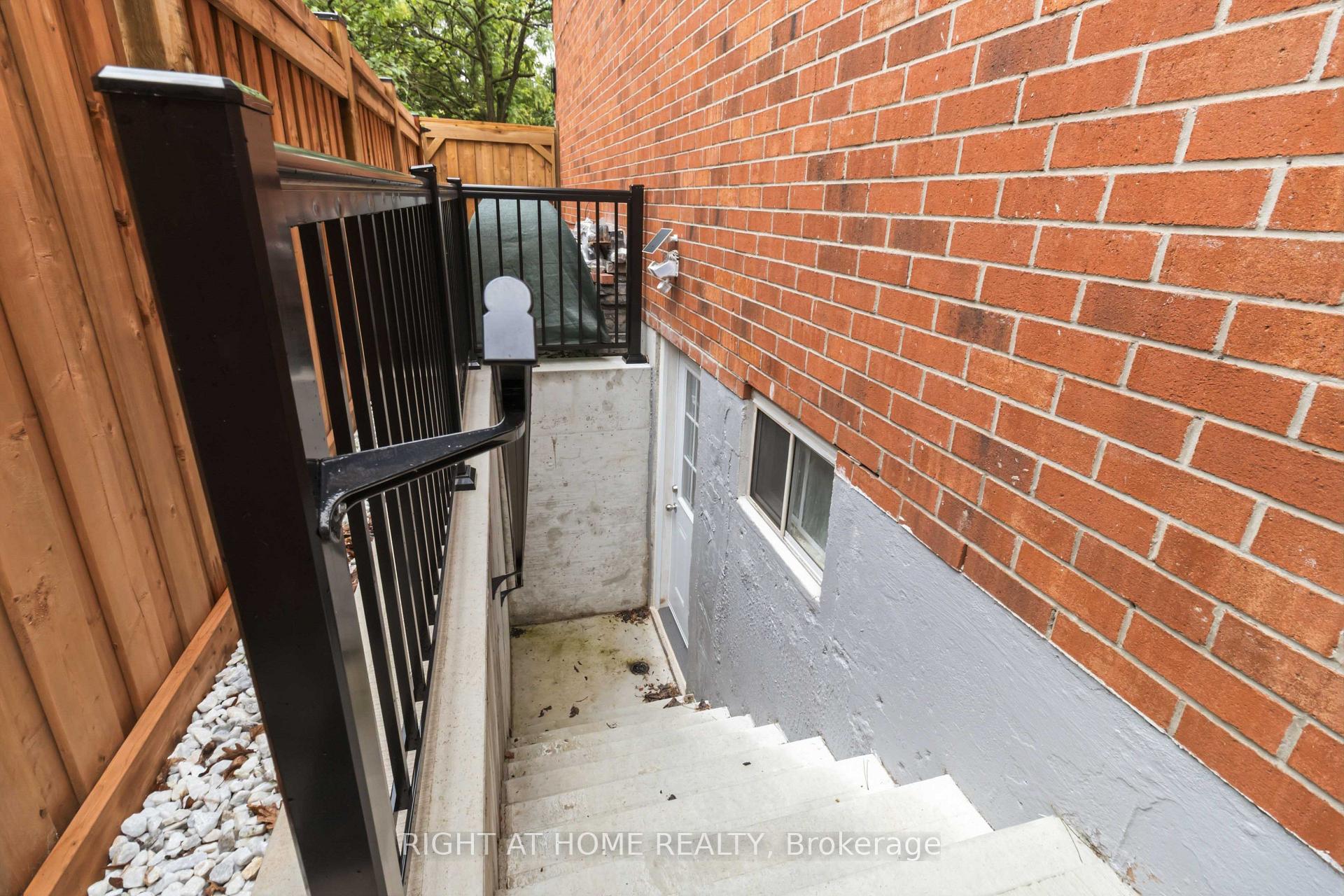 Photo 44 of 2128 Eighth Line, Oakville, Wedgewood Creek — HOMEH