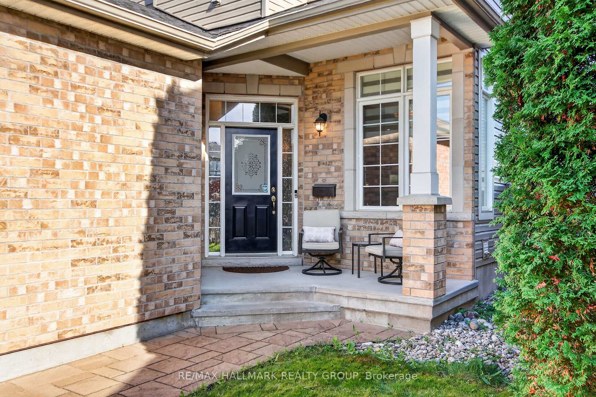 Photo 2 of 433 Cooks Mill Crescent, Ottawa, Riverside South — HOMEH