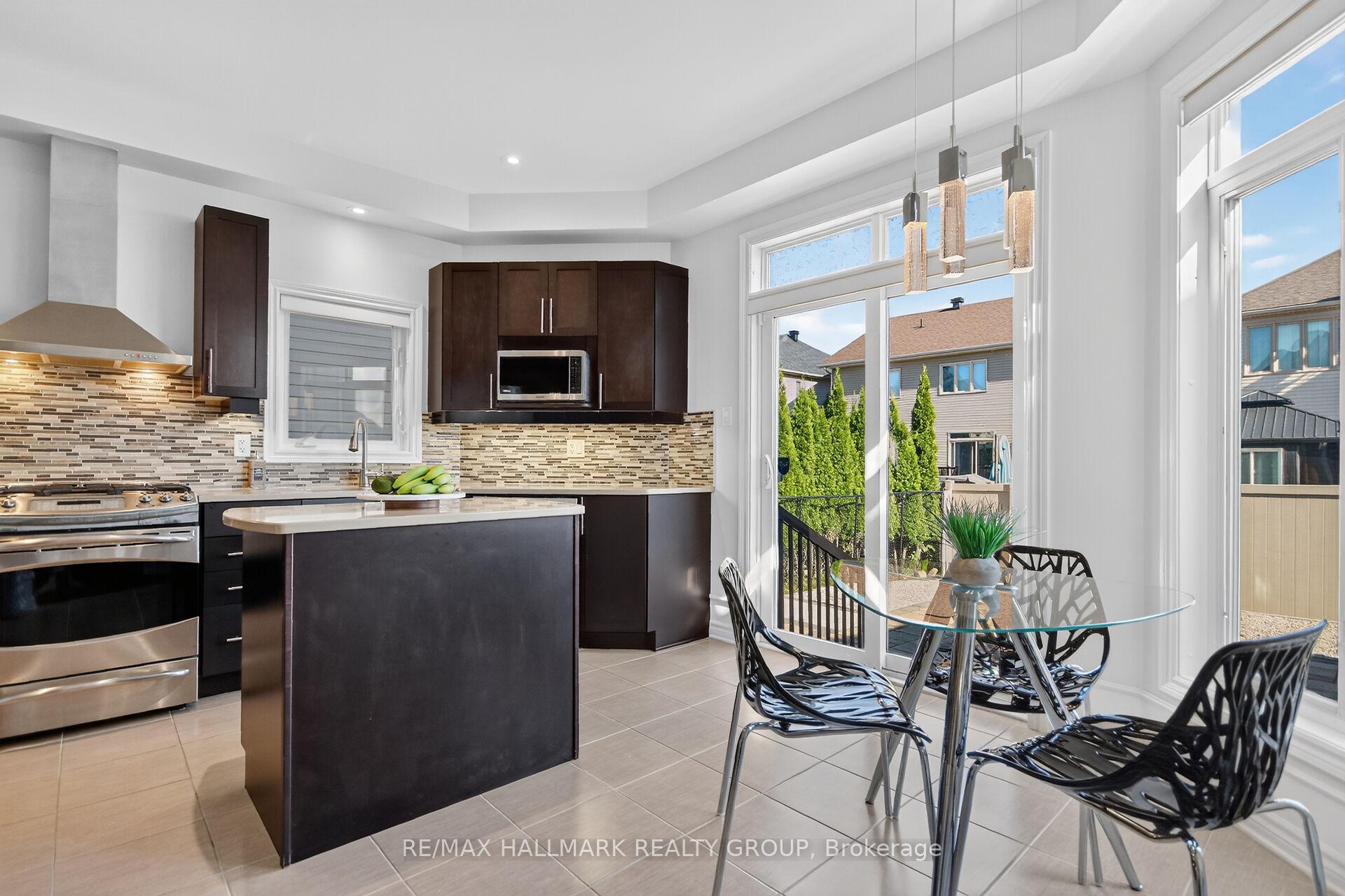 Photo 18 of 433 Cooks Mill Crescent, Ottawa, Riverside South — HOMEH