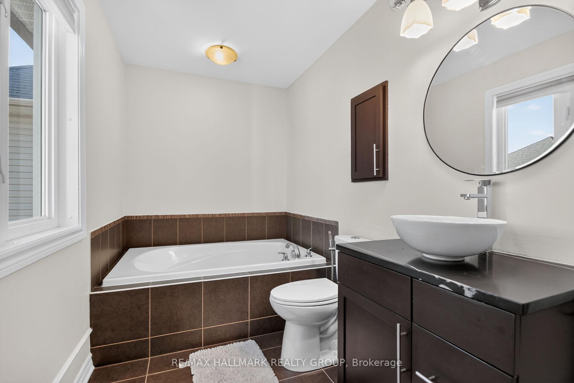 Photo 31 of 433 Cooks Mill Crescent, Ottawa, Riverside South — HOMEH