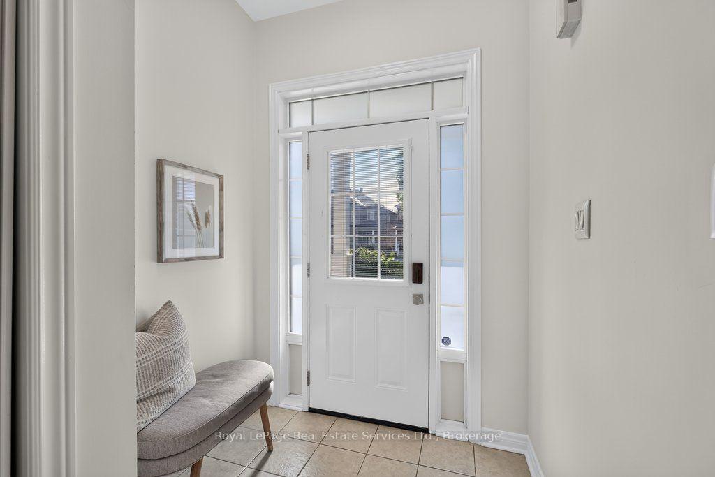 Photo 7 of 4445 Centretown Way, Mississauga, Hurontario — HOMEH