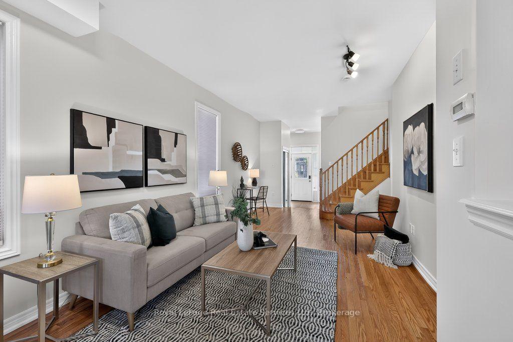 Photo 13 of 4445 Centretown Way, Mississauga, Hurontario — HOMEH