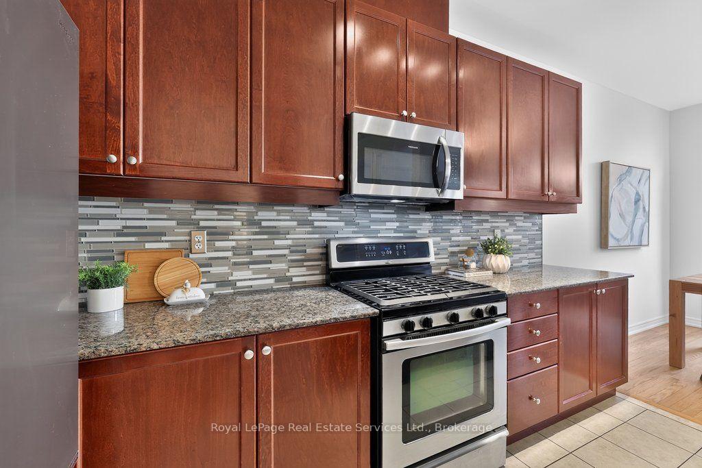 Photo 21 of 4445 Centretown Way, Mississauga, Hurontario — HOMEH