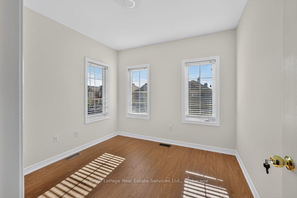 Photo 27 of 4445 Centretown Way, Mississauga, Hurontario — HOMEH