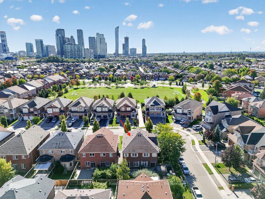 Photo 46 of 4445 Centretown Way, Mississauga, Hurontario — HOMEH