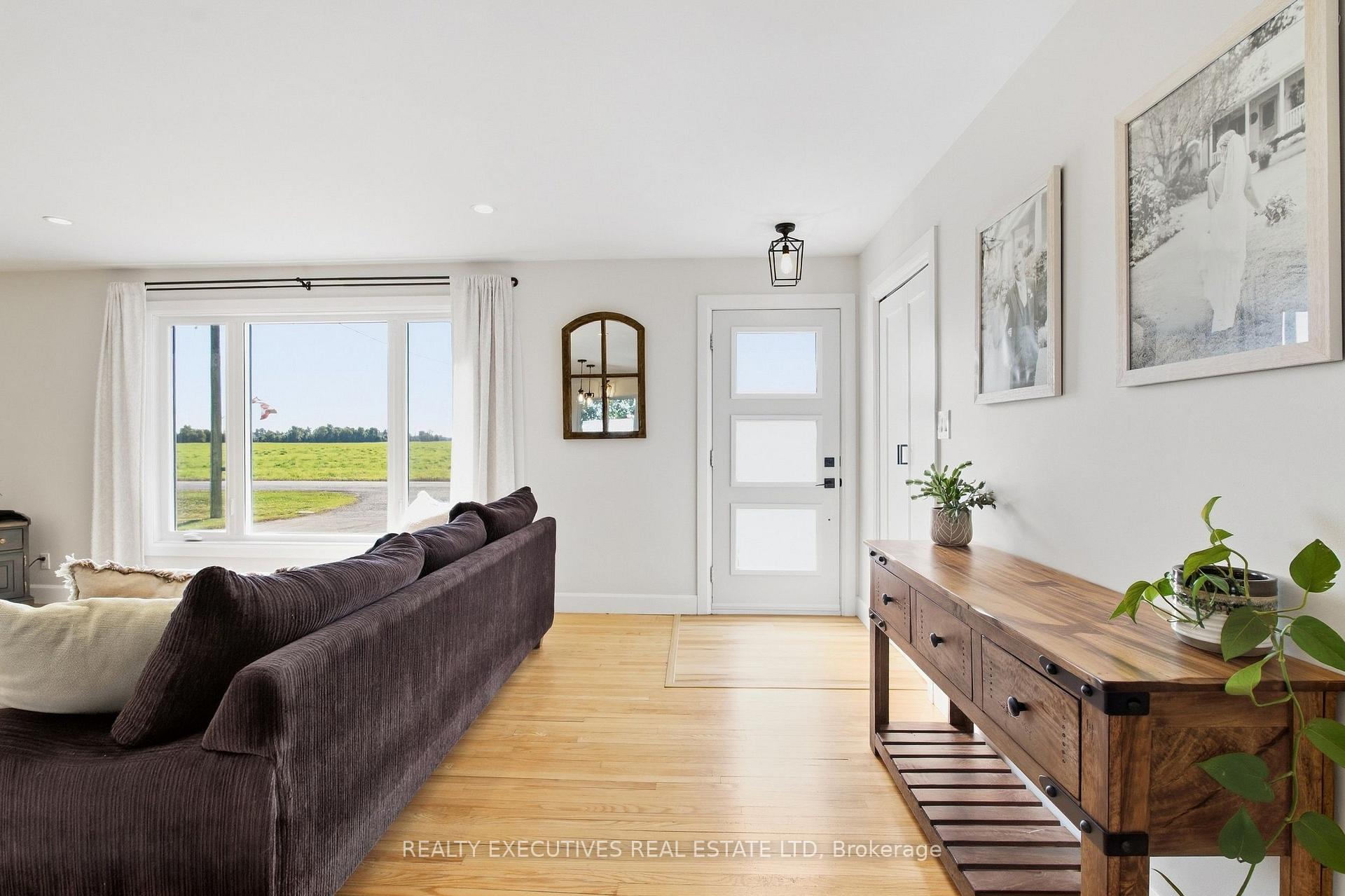 Photo 2 of 11895 Cloverdale Road, North Dundas, North Dundas (Mountain) Twp — HOMEH