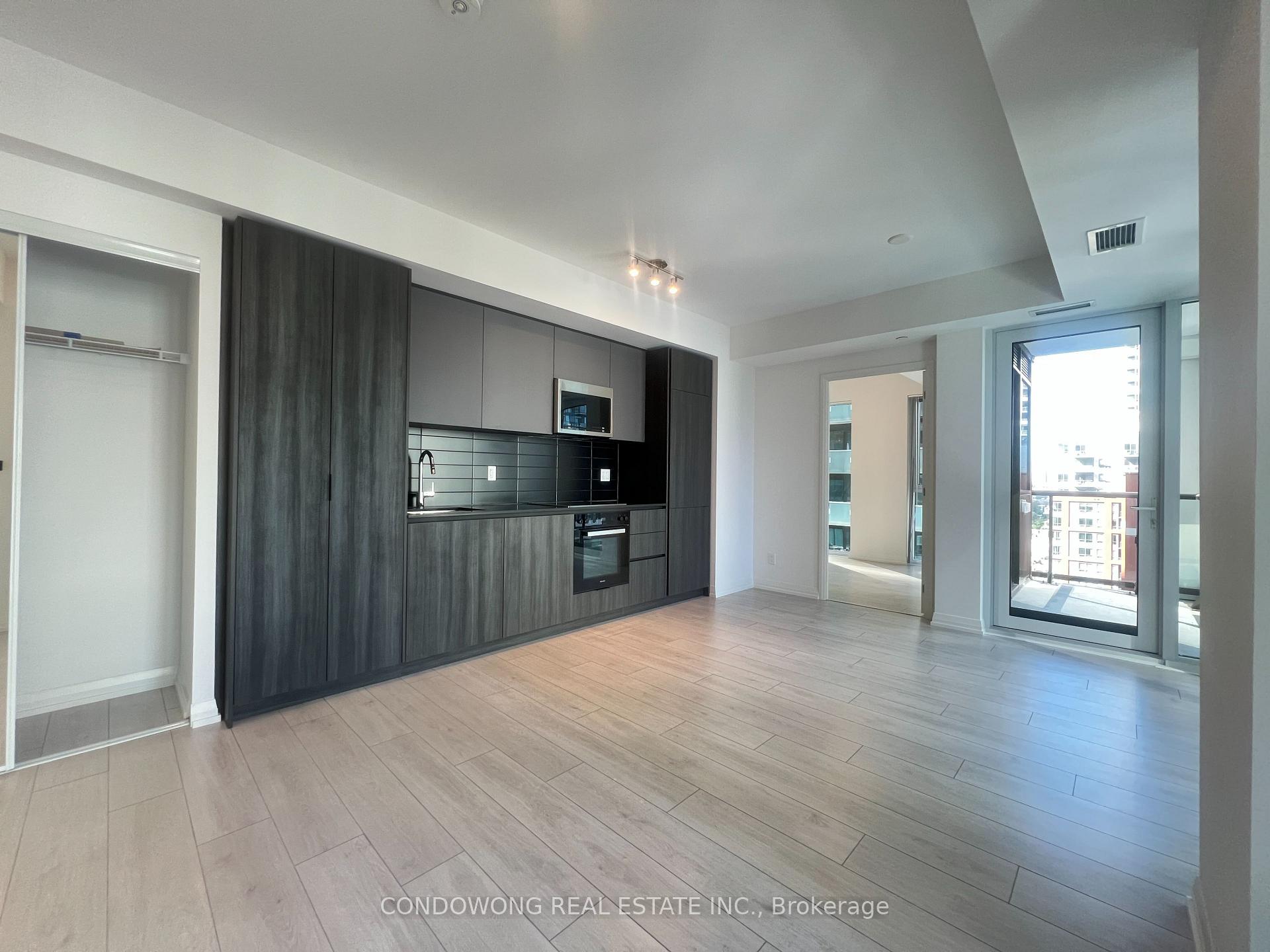 Photo of Unit 1606, 400 King Street W
