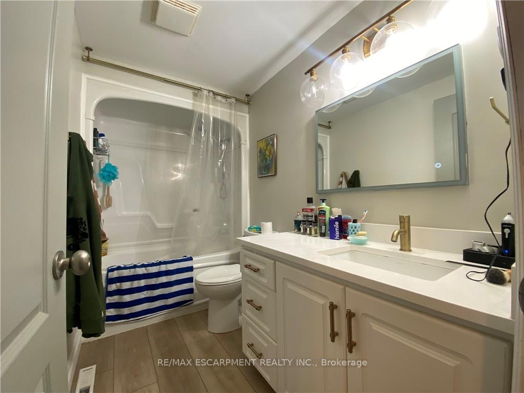 Photo 12 of 24 Queenslea Drive, Hamilton, Quinndale — HOMEH