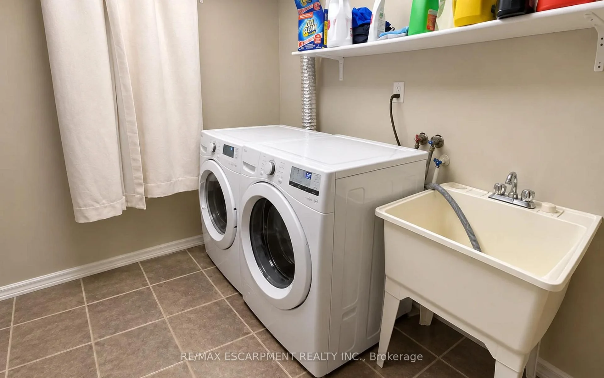 Photo 16 of 24 Queenslea Drive, Hamilton, Quinndale — HOMEH