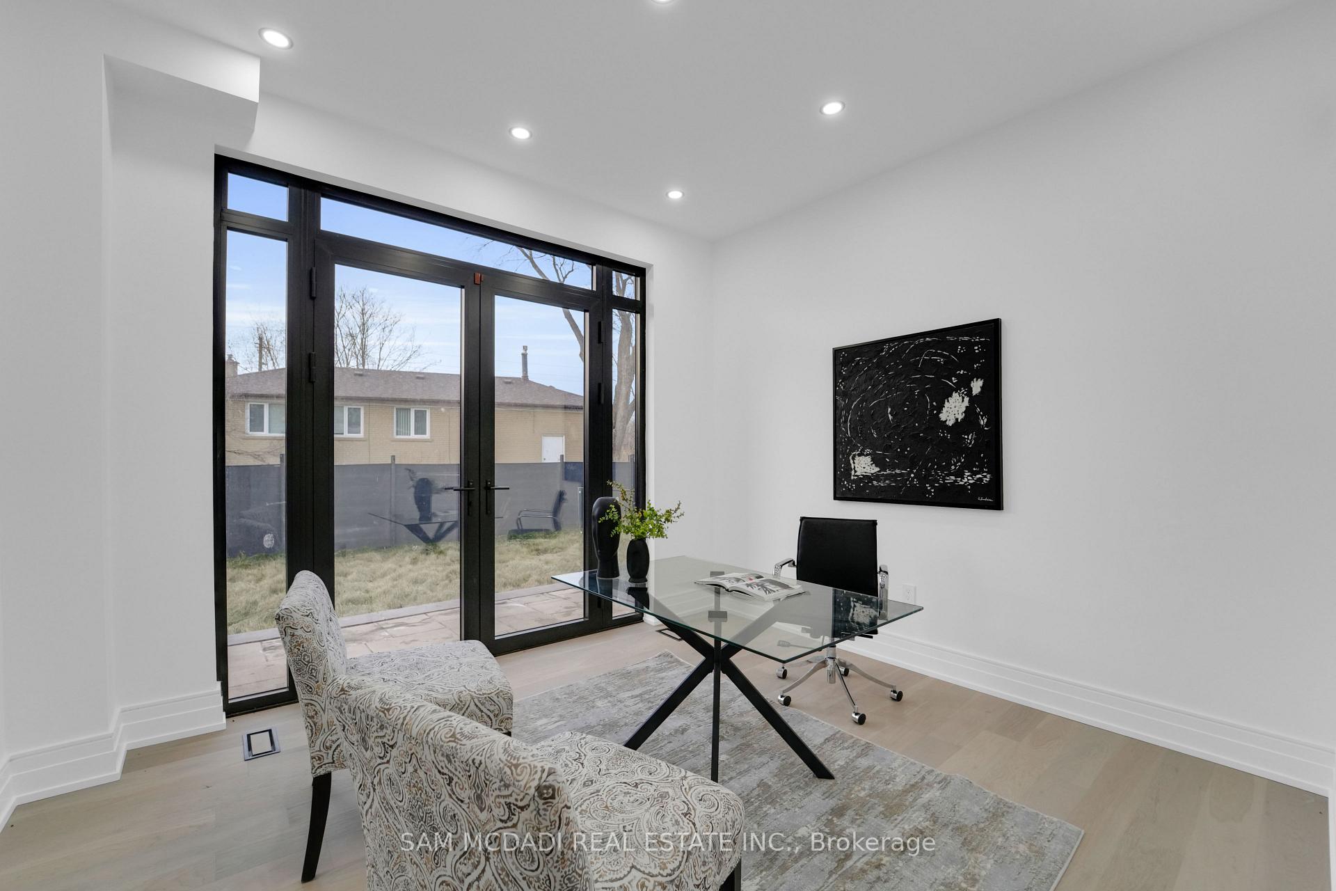Photo 17 of 468 Saville Crescent, Oakville, West — HOMEH