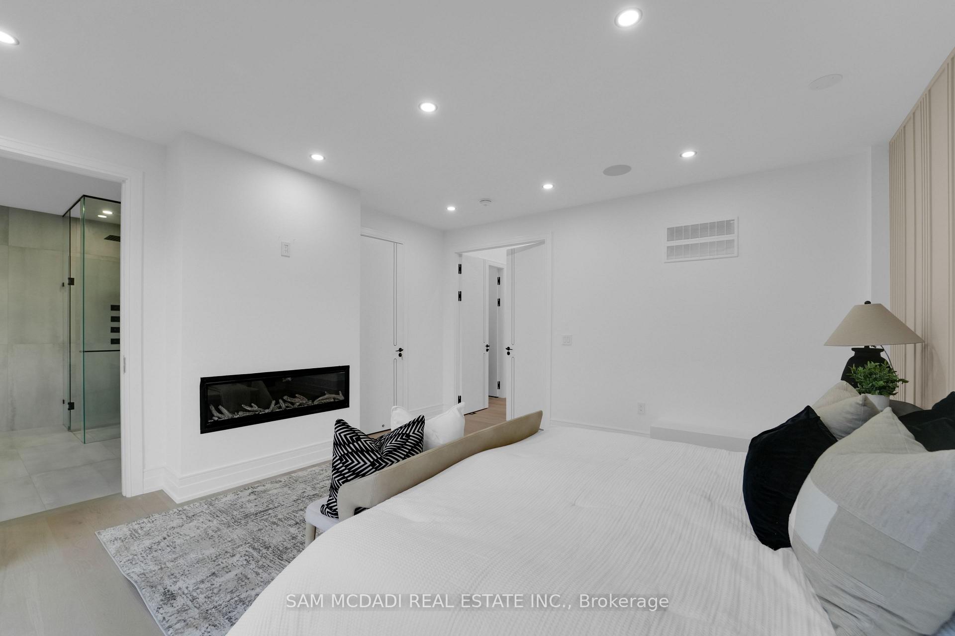 Photo 26 of 468 Saville Crescent, Oakville, West — HOMEH