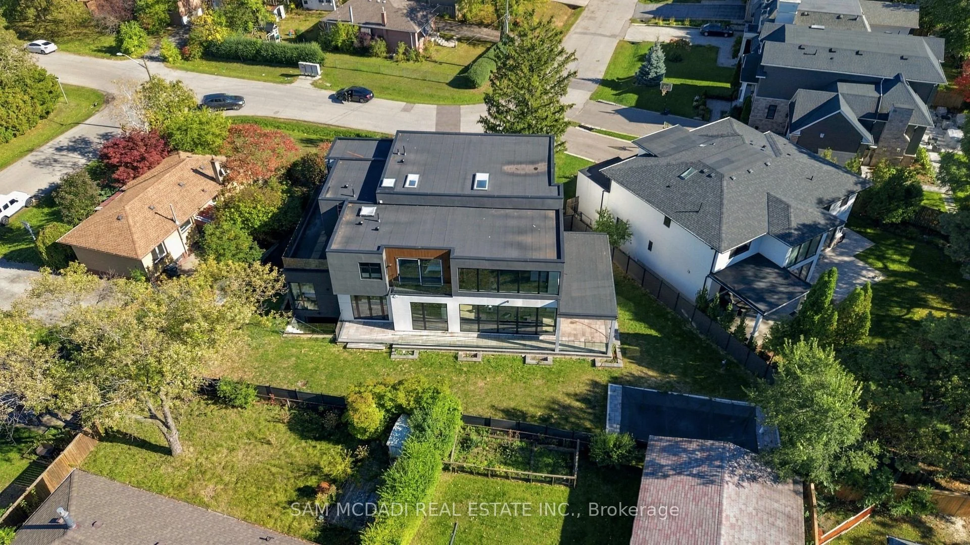 Photo 46 of 468 Saville Crescent, Oakville, West — HOMEH