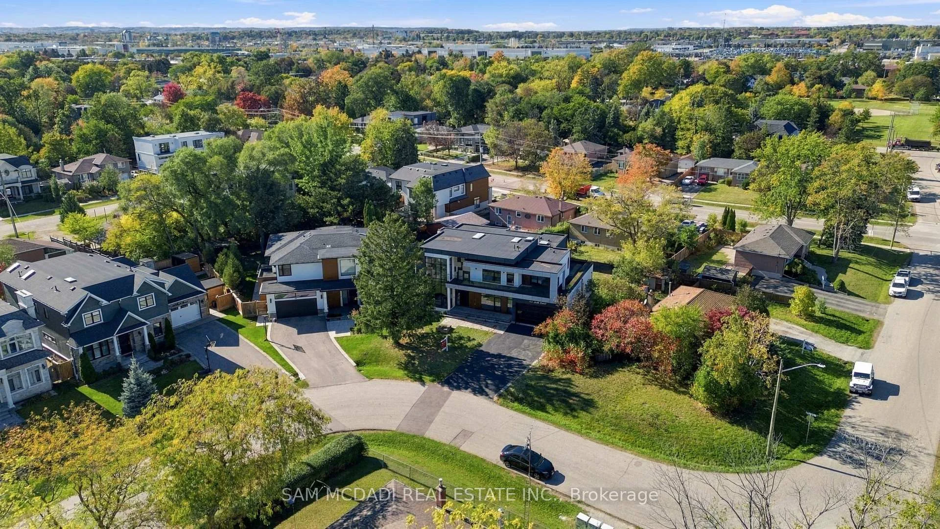 Photo 52 of 468 Saville Crescent, Oakville, West — HOMEH