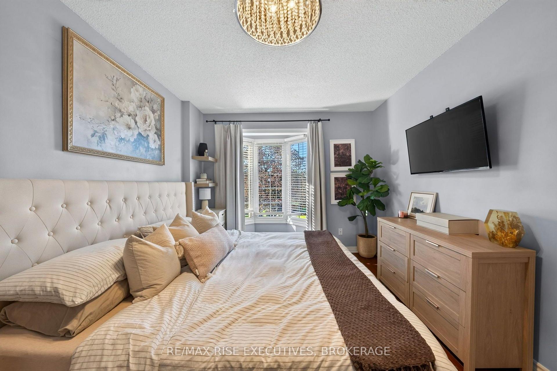Photo 16 of 1032 Lombardy Street, Kingston, South of Taylor-Kidd Blvd — HOMEH