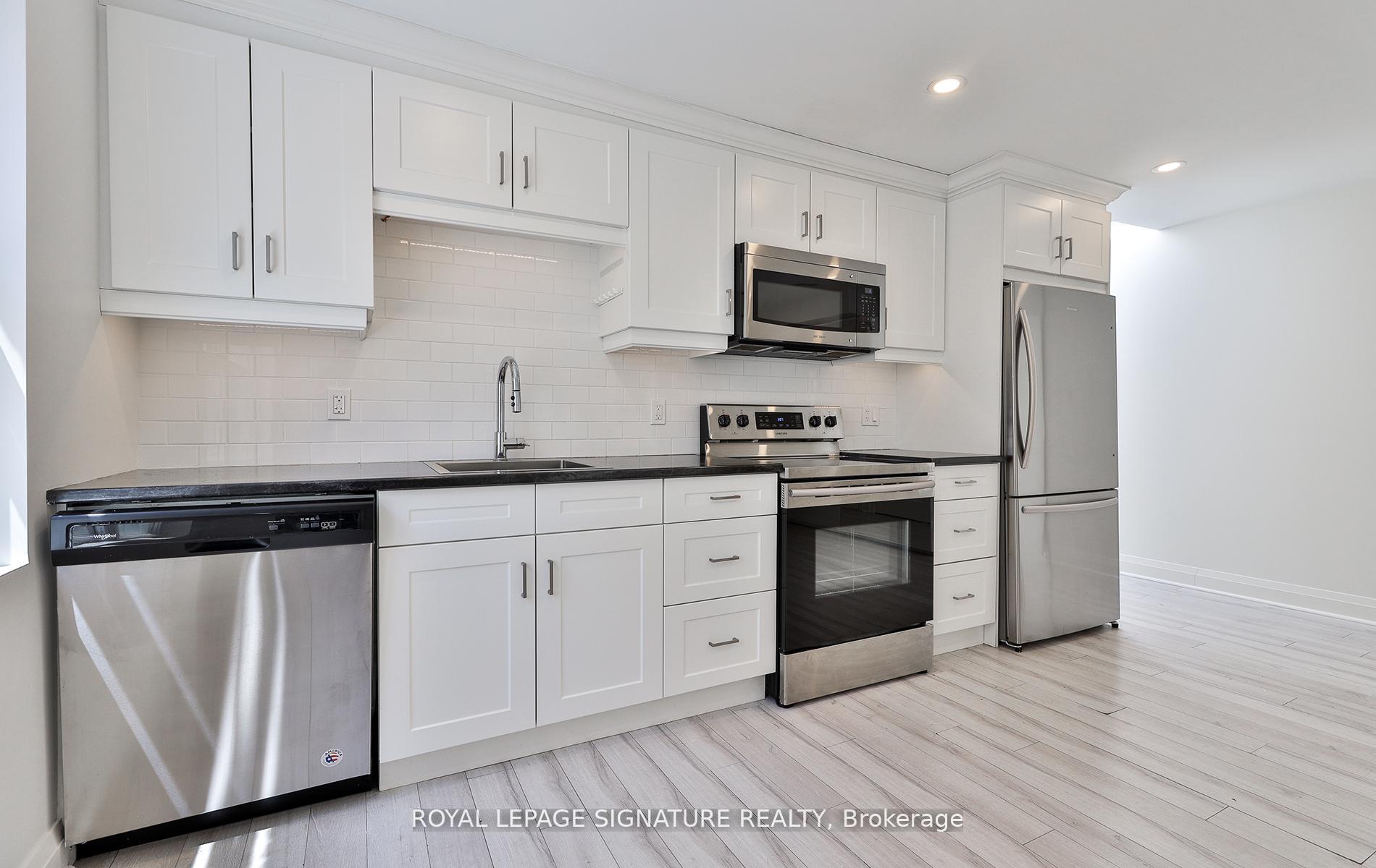 Photo of Unit 3rd Lvl, 995 Bloor Street W