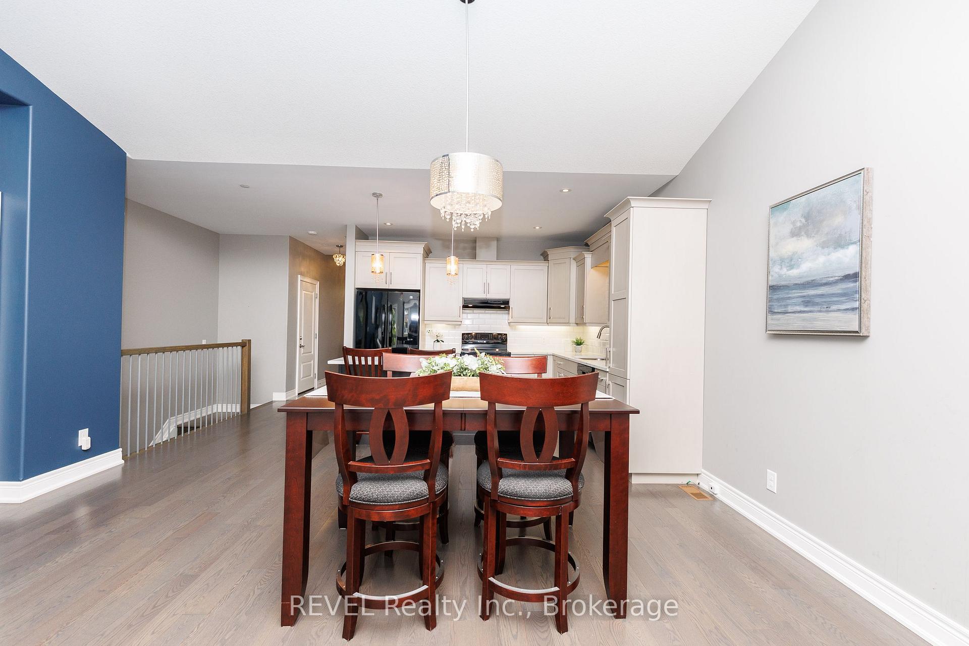 Photo 14 of 38 Sandalwood Common, St. Catharines, Port Weller — HOMEH