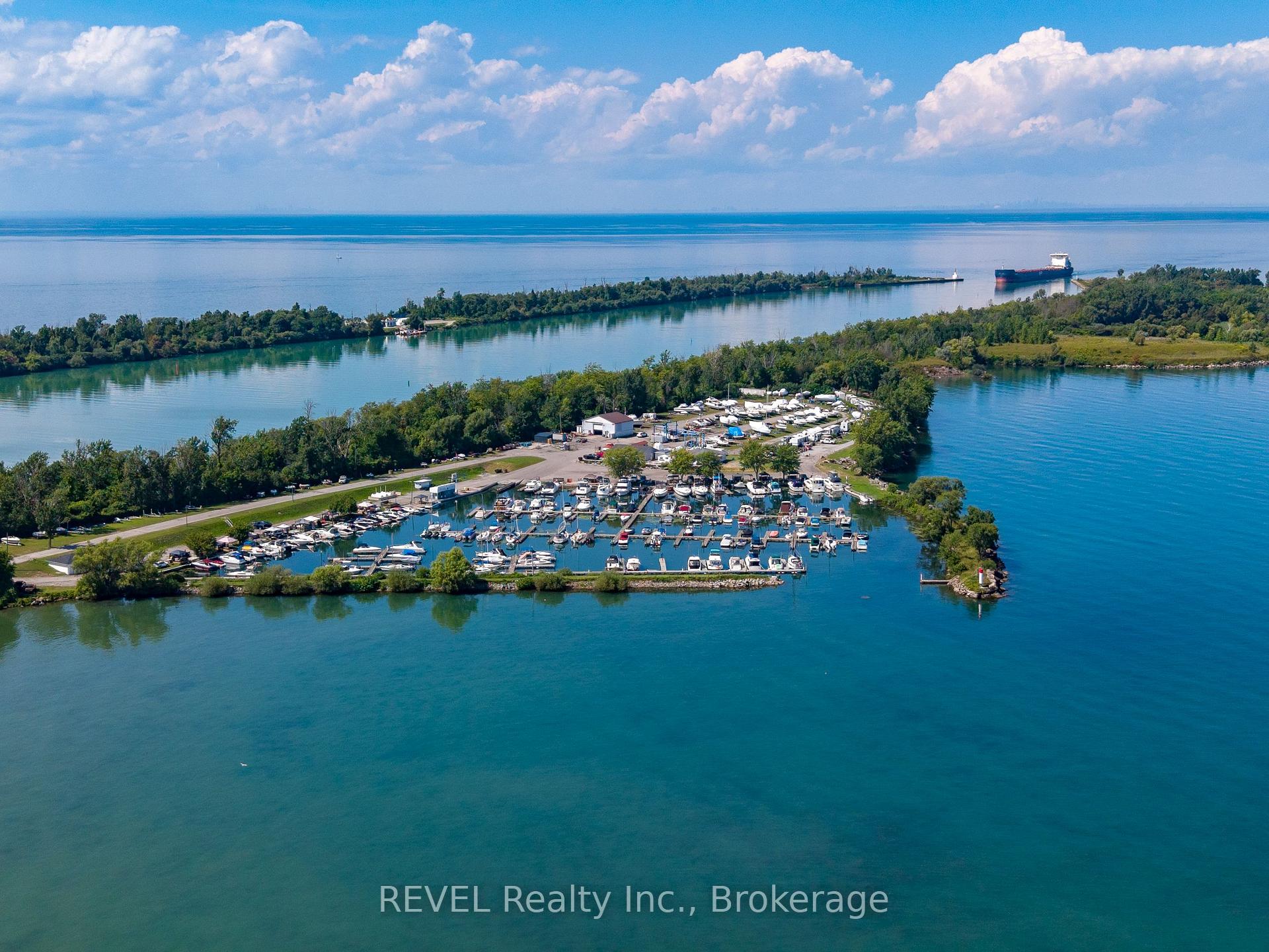 Photo 35 of 38 Sandalwood Common, St. Catharines, Port Weller — HOMEH