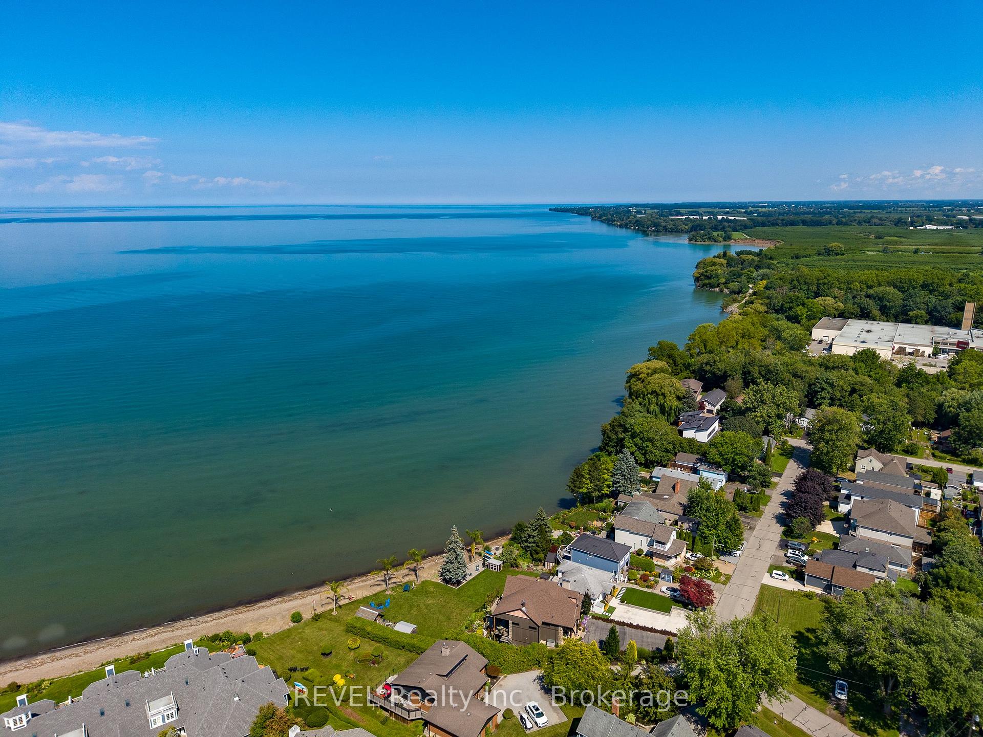 Photo 36 of 38 Sandalwood Common, St. Catharines, Port Weller — HOMEH