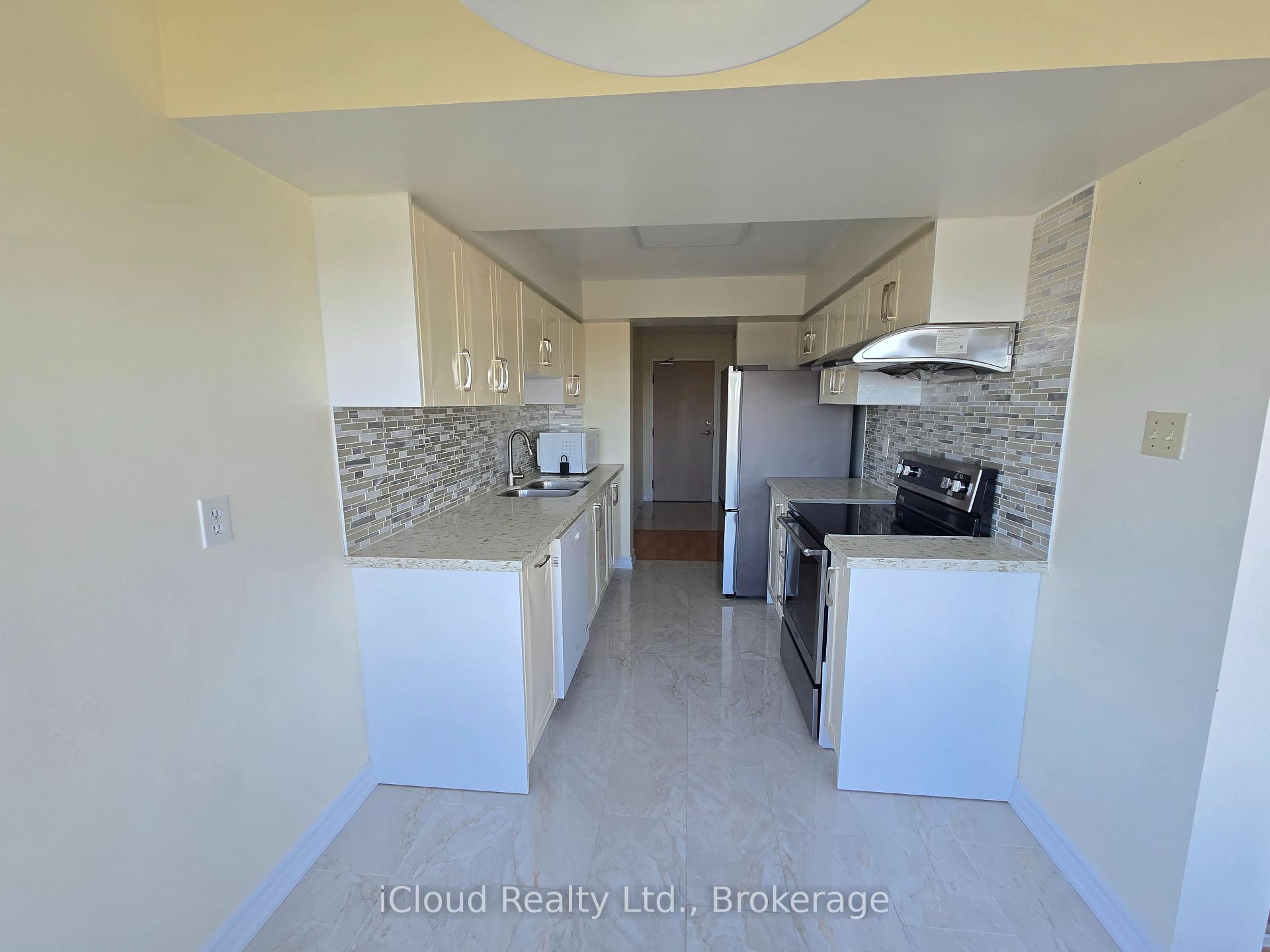 Photo 3 of Unit 1407, 700 Constellation Drive, Mississauga, Hurontario — HOMEH