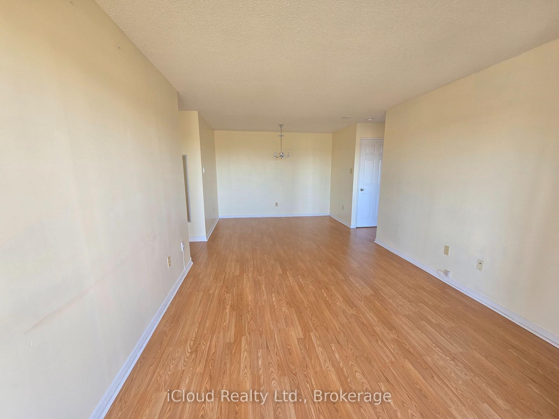 Photo 5 of Unit 1407, 700 Constellation Drive, Mississauga, Hurontario — HOMEH
